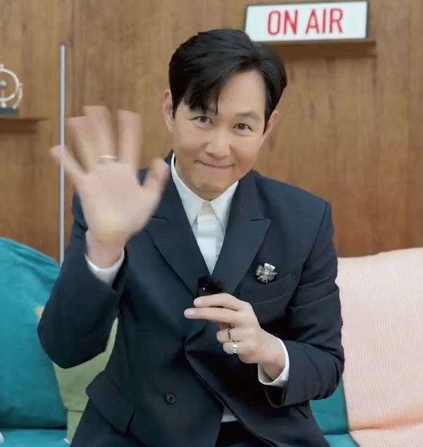 i'm losing count of how many times it has happened that we know we're getting content from one of them and the other one unexpectedly comes out of the cave too 😭 like at what point does it stop being a coincidence lol the universe is bhjjpilled too