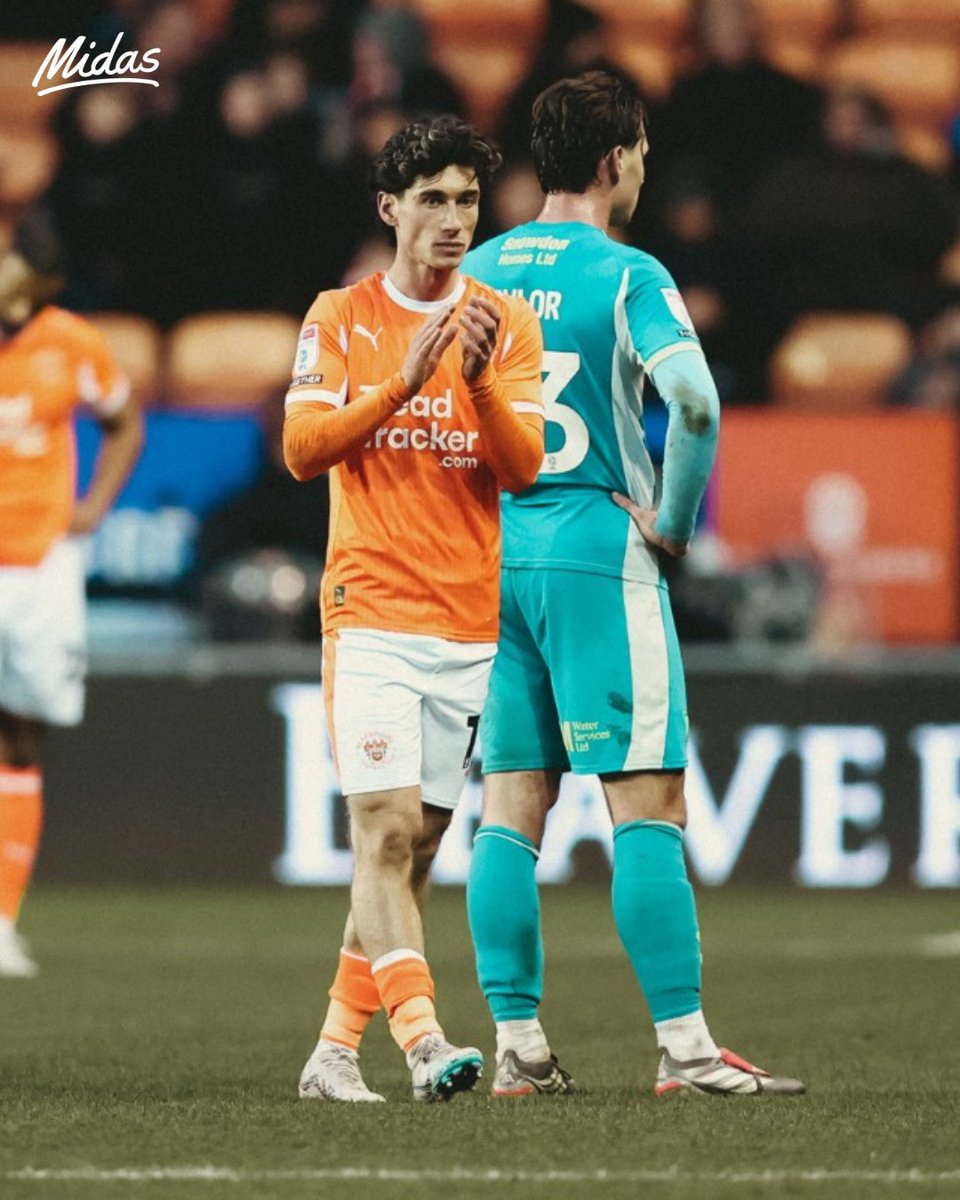 Midassports's tweet photo. Ending on a high 🫡

@BlackpoolFC ’s Joel Randall helped secure a 1-0 win over Reading on the final day of the League One campaign 👏🧡 https://t.co/s5cZGTvNh7