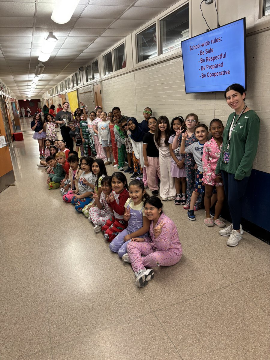 Red Elementary STEM Magnet School tweet media