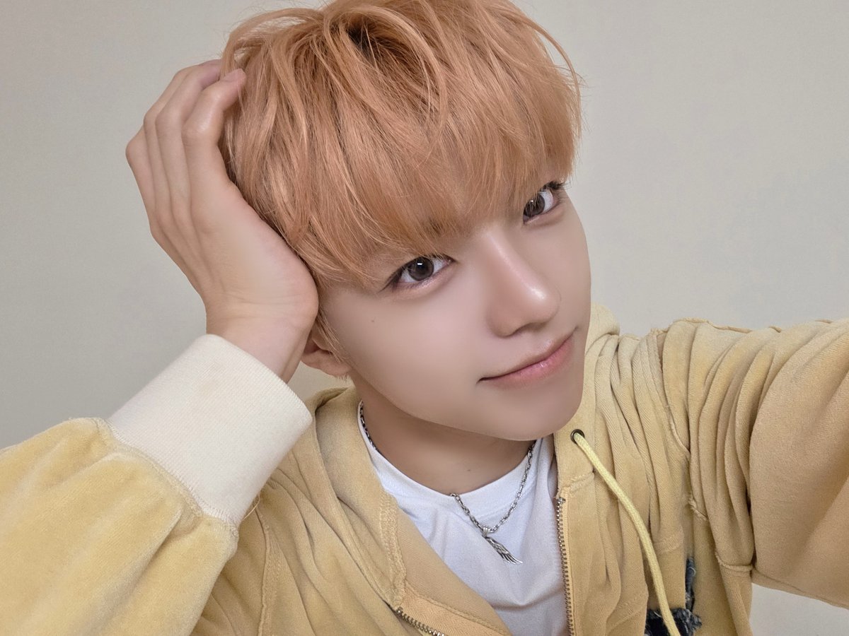 at_ALL_H_OURS's tweet photo. [#온]
김온 덮머는 인정이지~~🐥🧡

#ALL_H_OURS #올아워즈
#ON_N #온 https://t.co/si3GkKIPpI