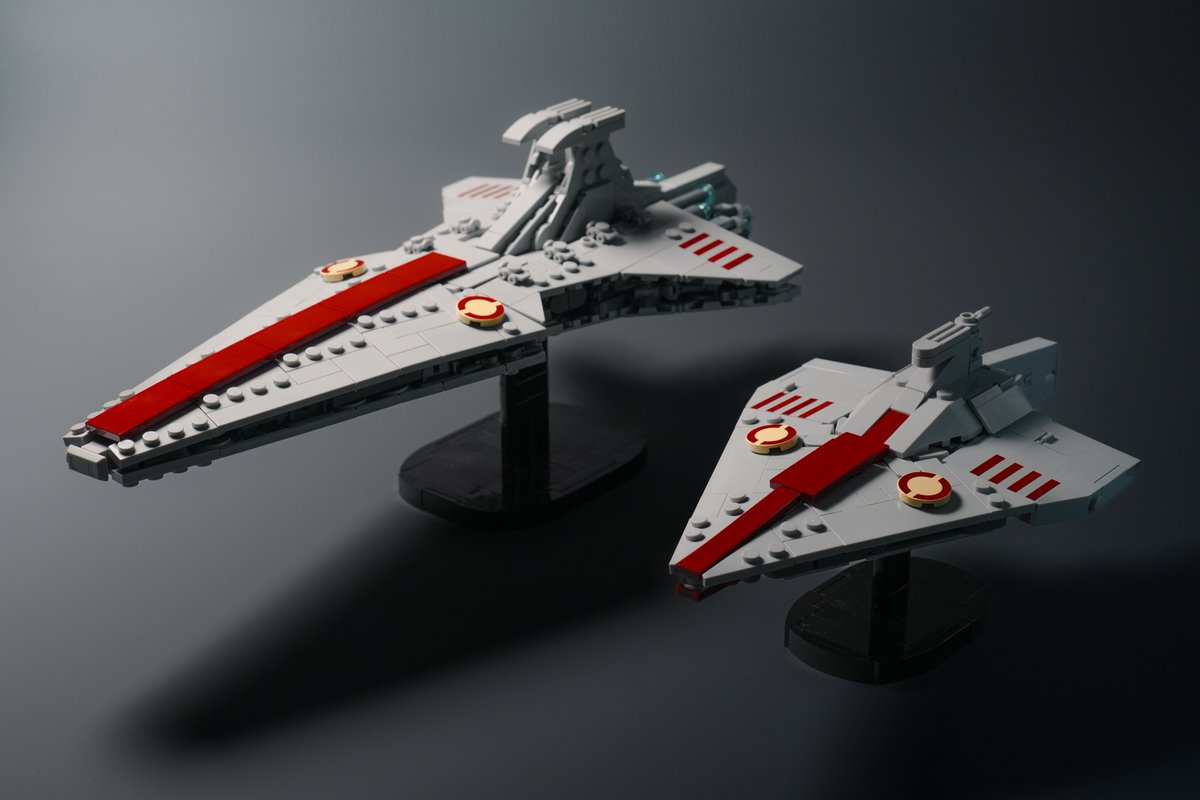 nopingrid's tweet photo. More star destroyers! Here is my midi Acclamator and Venator to scale with each other: https://t.co/ZMEQtlXMdC
