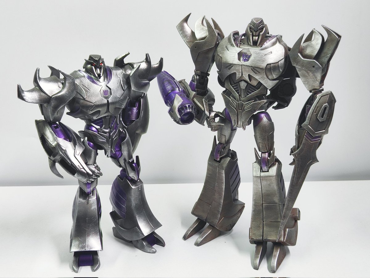niliu_'s tweet photo. DMK RED APC Megatron https://t.co/SbbmBVpWSm