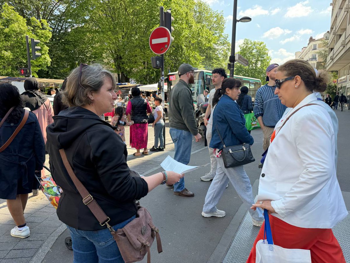 LFIIvry's tweet photo. Élection présidentielle 2027 : avec la candidature de @JLMelenchon nous pouvons tout changer. 

Pour le progrès social et écologique, pour la dignité de toutes et tous
👉https://t.co/tmVDgq94Pw

Une meilleure vie est possible !

#Melenchon2027 https://t.co/SH3ZssokuI