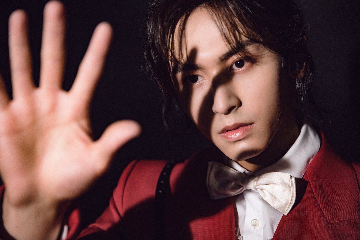 KageHikaru's tweet photo. #TheRealZhangZhehan daily themes
Light &amp; shadows 💙
#ZhangZhehan #张哲瀚

theme calendar: https://t.co/XF0NV3Tl0q https://t.co/wl2xAPzjcc