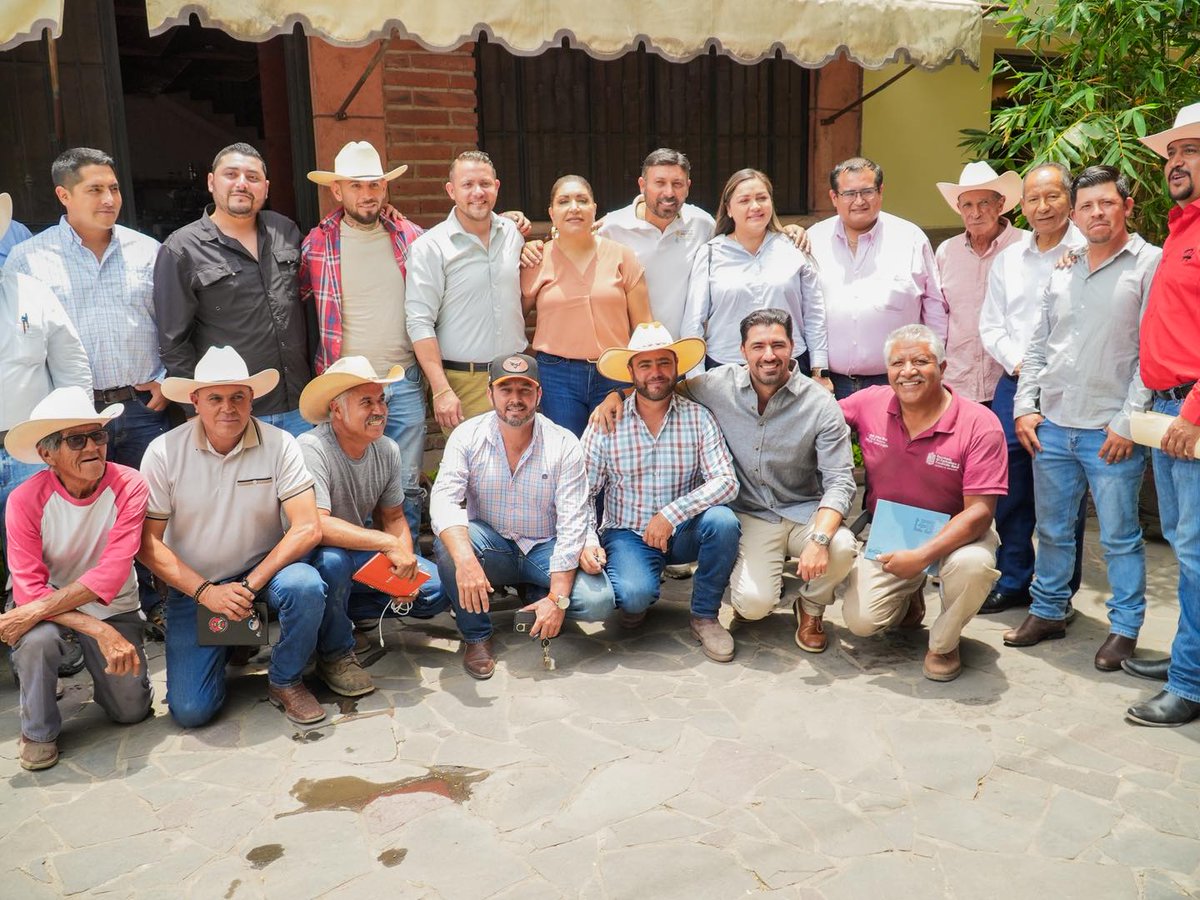 En Sahuayo seguimos trabajando con responsabilidad y coordinación para prevenir afectaciones en la próxima temporada de lluvias.
tribuna.ws/2026/05/08/en-…