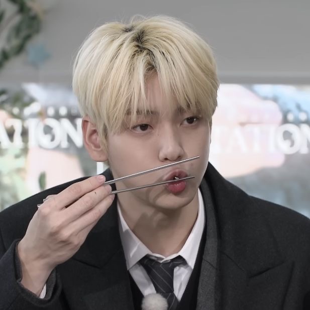 hourly soobin tweet media