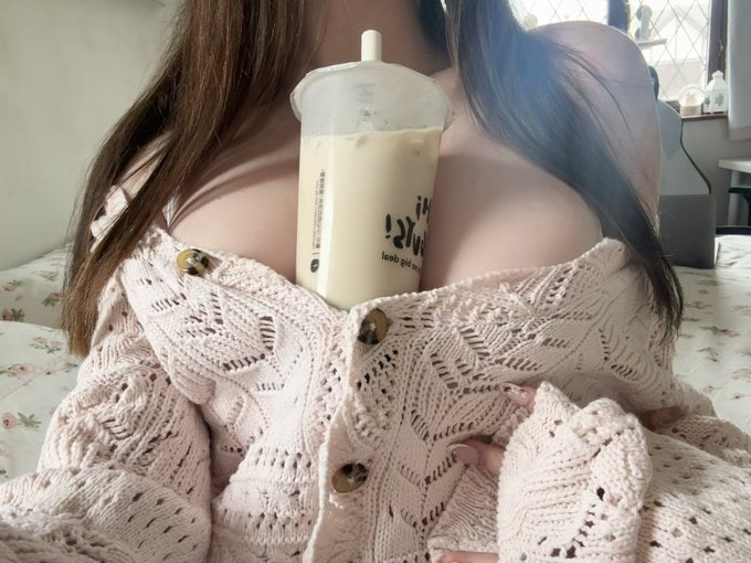 为什么我每次发仍子都没有流量 每次一发脚丫子就有流量 难道脚比胸和下面更让男人着迷吗？？？ https://t.co/psLuHUmikw