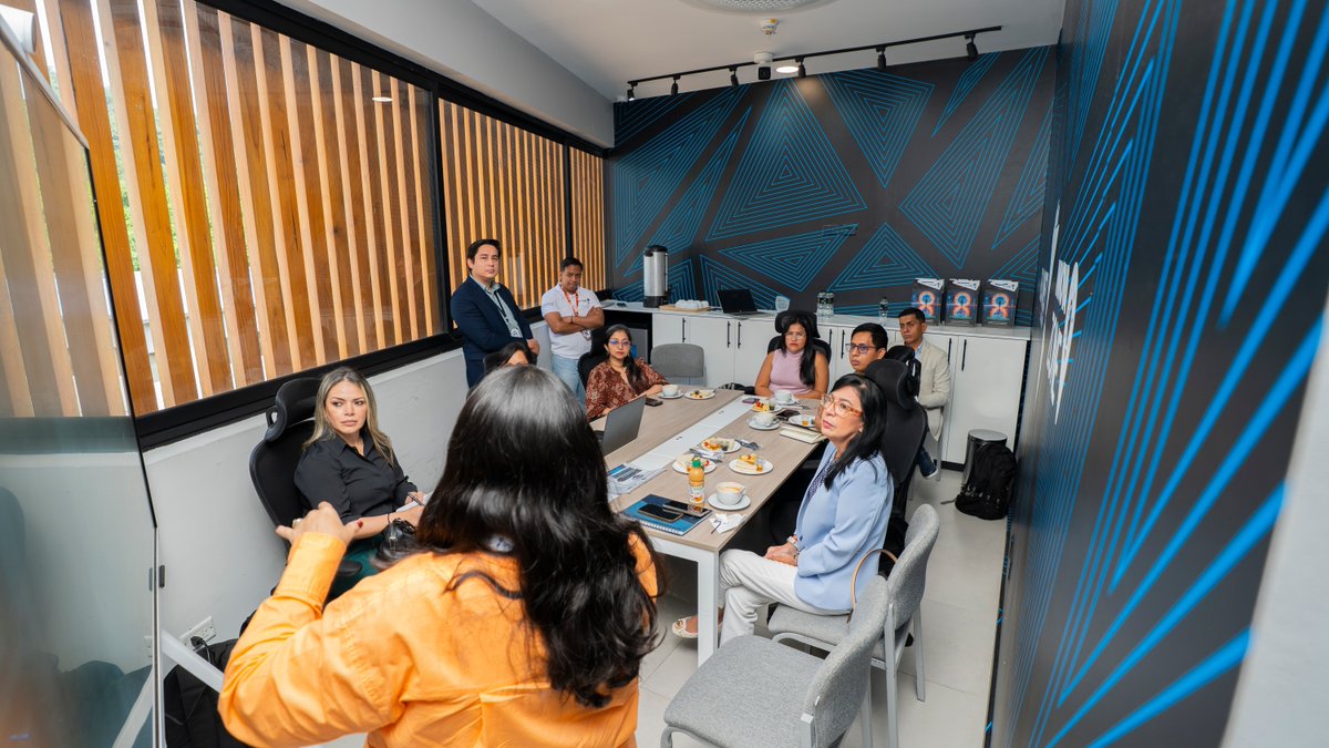 ¡Recibimos a ILGA en nuestro Centro de Experiencia Innovazone! 🤝
Fue una jornada dedicada a explorar la tecnología e innovación que fortalecen su alianza estratégica con Telconet. Seguimos construyendo, hombro a hombro, el camino hacia un futuro digital sólido y vanguardista.