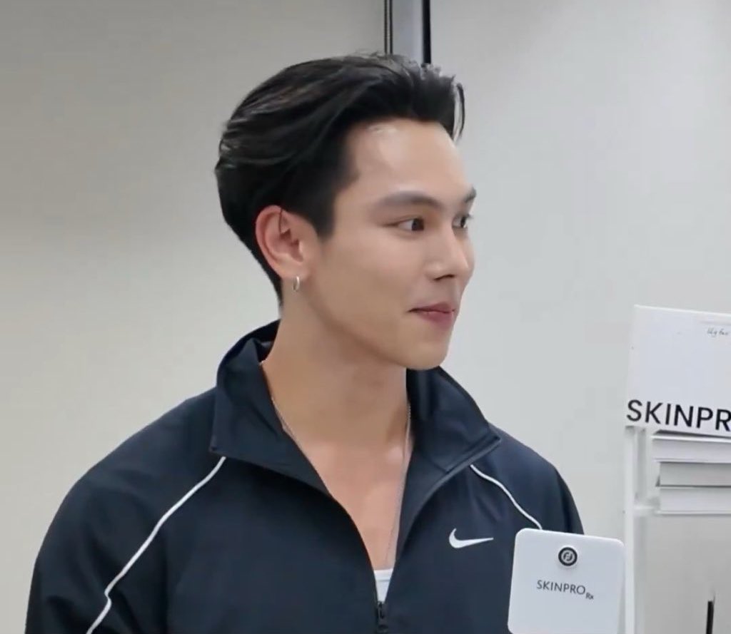 โลโซ tweet media