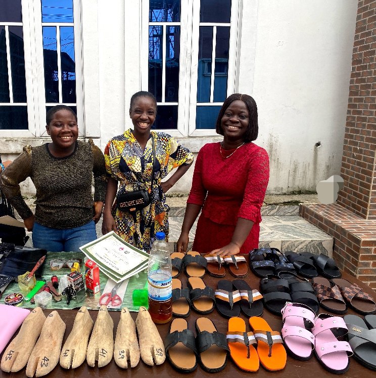 NeotericGIF's tweet photo. What an incredible journey the past four months have been.

At Glory Ifezue Foundation, we are sincerely proud of Wanele Amaka, Okeah Stephanie, and Casmir Victory for their commitment, effort, and determination throughout their training. https://t.co/qg5FwQ6BiG