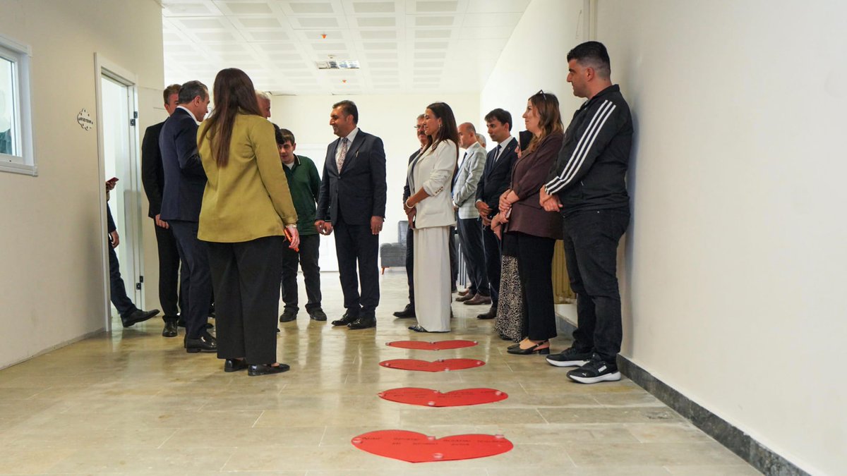 istanbulilmem's tweet photo. 🔶 İl Millî Eğitim Müdürümüz Murat Mücahit Yentür, Çatalca Arif Nihat Asya Mesleki ve Teknik Anadolu Lisesi Özel Eğitim Sınıfını ziyaret ederek öğrenci ve öğretmenlerimizle bir araya geldi.

@tcmeb @Yusuf__Tekin @MucahitYentur https://t.co/xhD2e3Ng7P