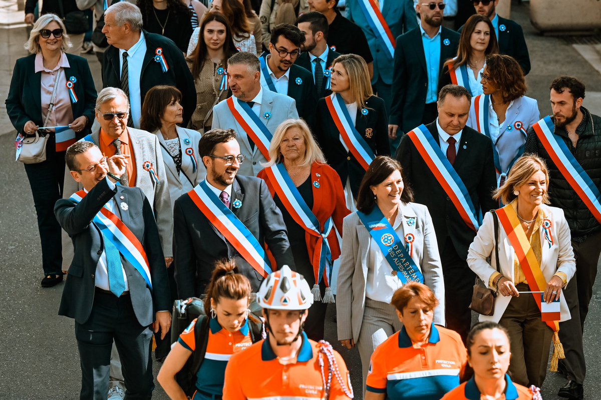 MassonBryan's tweet photo. 🇫🇷 Très forte mobilisation ce matin à #CagnesSurMer pour commémorer le 8 mai 1945.

Un magnifique défilé dans le cœur de ville pour honorer ceux qui se sont battus pour la liberté de la France ! https://t.co/8elAi7RAdj