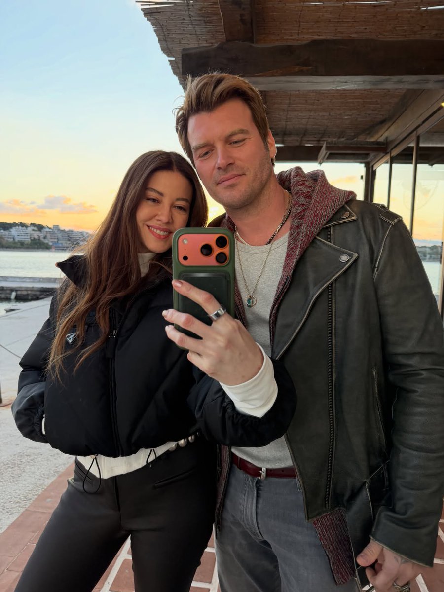 caddemilliyet's tweet photo. 💘 Atina'da aşk dolu poz! Başak Dizer'den romantik paylaşım
https://t.co/2z3kqleikw
#kivanctatlitug #basakdizer #haber https://t.co/Dbkfr7DCYT