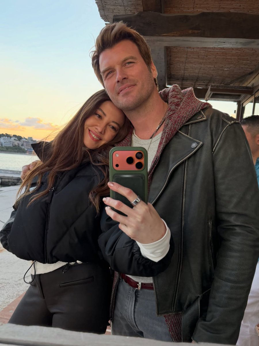 caddemilliyet's tweet photo. 💘 Atina'da aşk dolu poz! Başak Dizer'den romantik paylaşım
https://t.co/2z3kqleikw
#kivanctatlitug #basakdizer #haber https://t.co/Dbkfr7DCYT