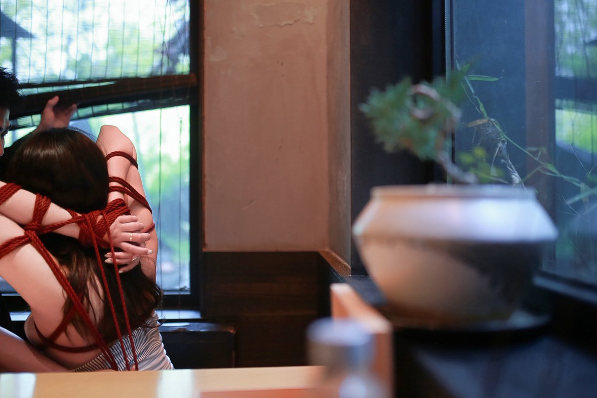 Chencu_a's tweet photo. 喝茶小记🍵

🪢：@Max_Z_Na 
📷：@dashu0411 

#绳缚 #shibari 
#随记 https://t.co/l1rXUplXNU