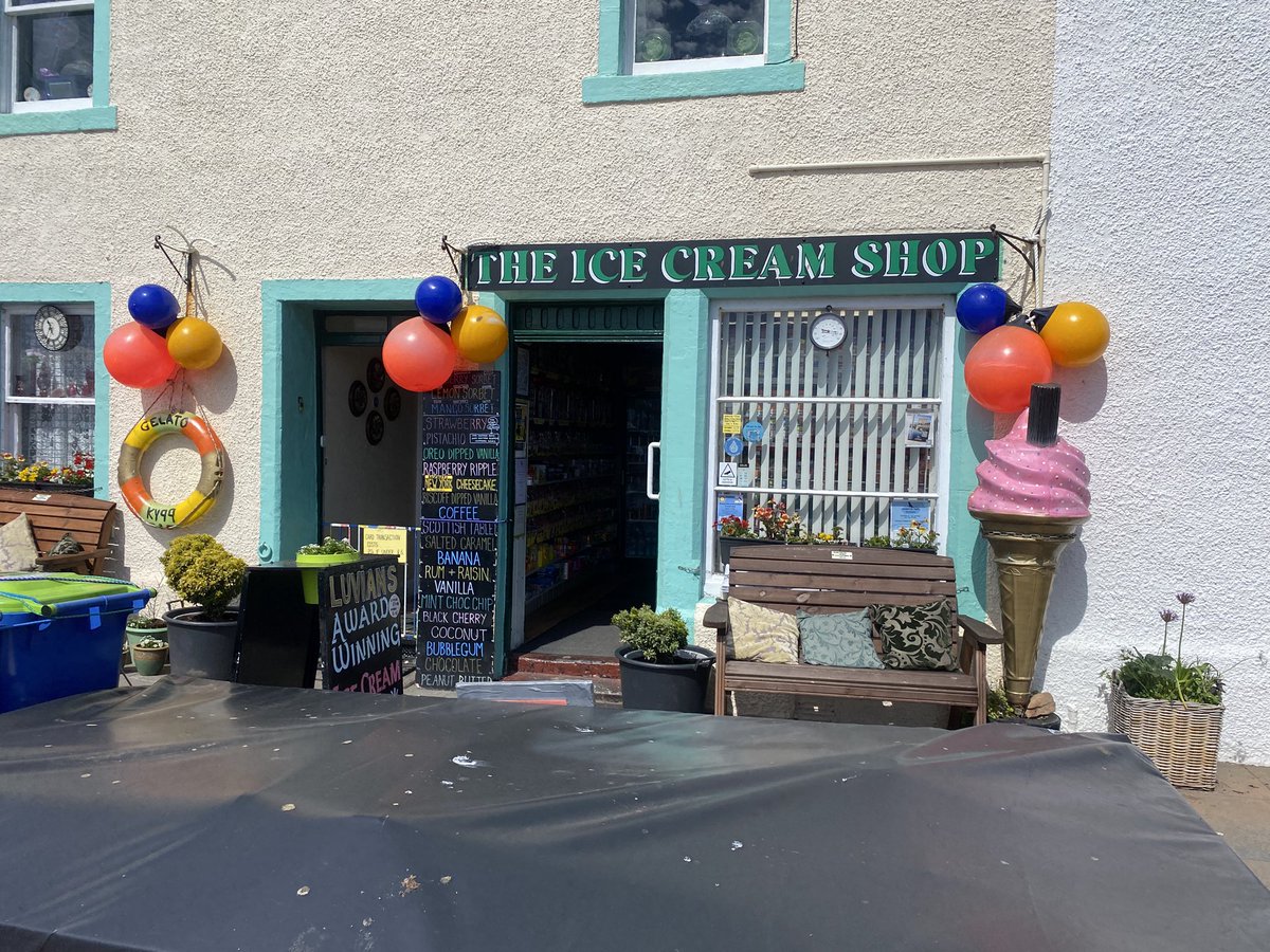 karen_flynn's tweet photo. Day out for the Bank Holiday ☀️ go and see John at the Ice Cream Shop,Pittenweem(also a fab old fashioned sweetie shop)He helped us rescue a gull and raises funds for SSPCA. #Pittenweem #Fife ##SSPCA #Scotland https://t.co/XlNfB5azss