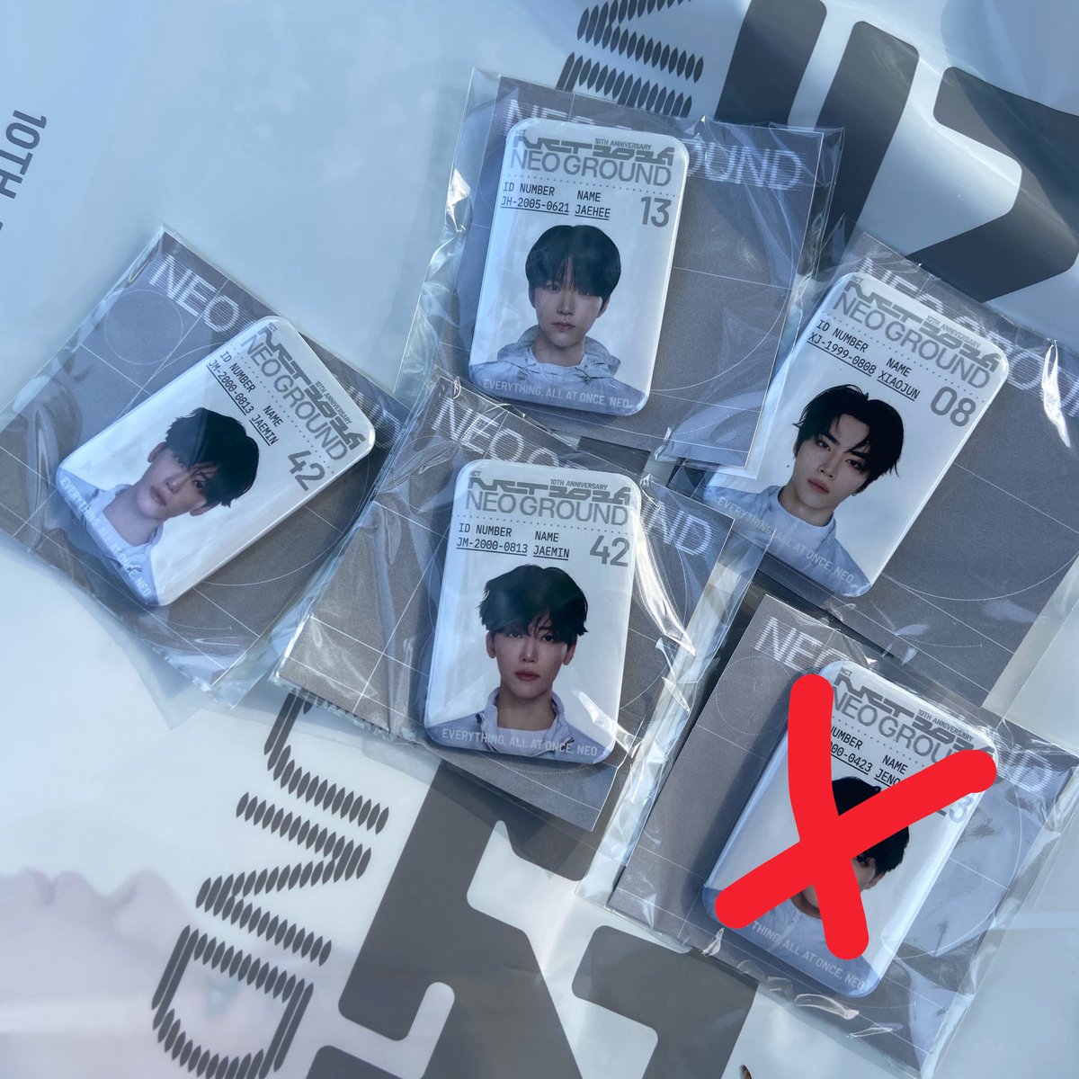 bolbok13's tweet photo. 네오그라운드 랜덤 가챠 뱃지 양도
Wts neoground badge sell

재희 1.0
재민 1.0
샤오쥔 0.4

끼택/반택🅾️

엔시티 태용 유타 재현 제노 해찬 지성 시온 리쿠 유우시 료 사쿠야 위시 127 드림 현장 교환 핀버튼 트레카 모자 가방 키링 https://t.co/z1InT7HjMx