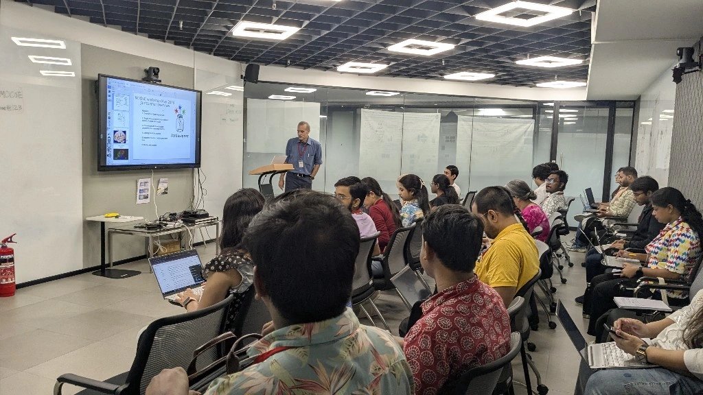 mooseneurosim's tweet photo. #Kickstarted our one-day immersive workshop with Prof. Upinder Bhalla (NCBS-TIFR) and Dr. Subhasis Ray (CHINTA,TCG CREST).
@NCBS_Bangalore 
@chinta_tcgcrest 
@KavliFoundation 
@ChanZuckerberg https://t.co/4D4cR1LrdW