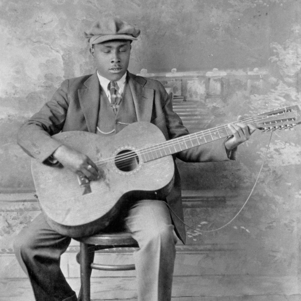 elsotaescala's tweet photo. #bersions
1394.- #PeterCase "Brokedown Engine" -1993- (#BlindWillieMcTell) #BlindSammie -1931-
https://t.co/tSYXpRsg6Y https://t.co/5s6XCvVDrK