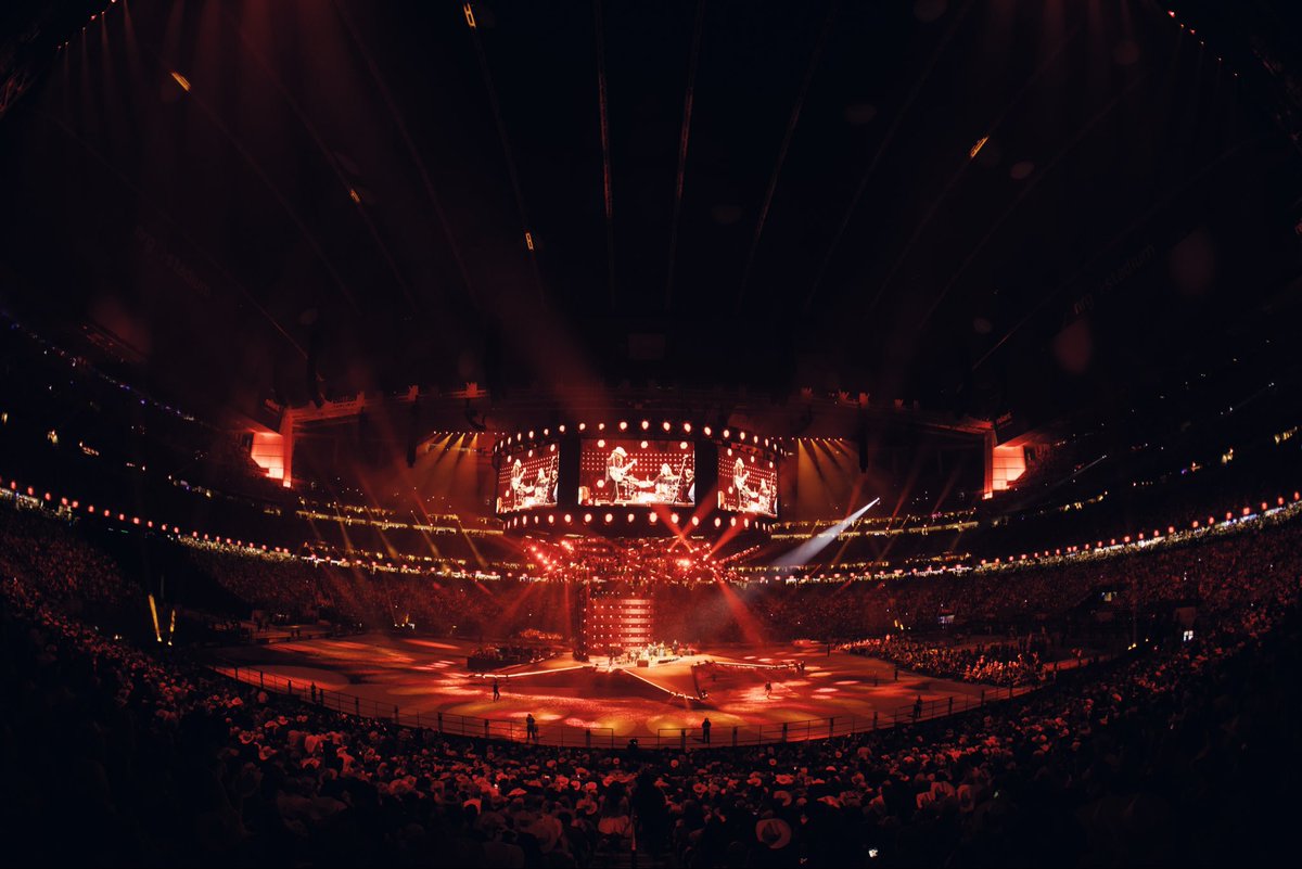 ChrisStap89's tweet photo. Out here under these lights again… just me, the boys, and all of you out there in the dark. Nothing beats that feeling when the whole room starts singing along. Thank you for another unforgettable night. ❤️🎸 https://t.co/pKLqIzMpw4