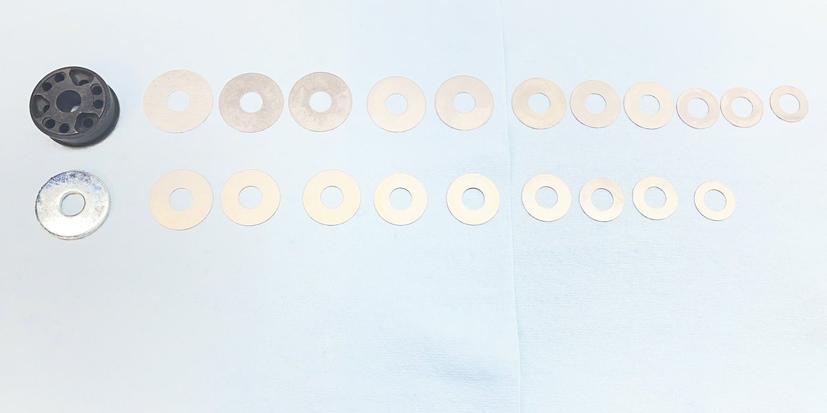 gears820's tweet photo. その2

摺動部のシールは信頼性重視で日本製へ交換。
さらにシールヘッドもオリジナル仕様へ変更。

内部のシムセッティングも見直し、
減衰特性を一から作り直し、

もちろん分解時には、
内部に残った汚れや腐食成分もしっかり洗浄。

見えない部分こそ、
サスペンションの動きに大きく影響します。 https://t.co/n4bhm5Jn3o