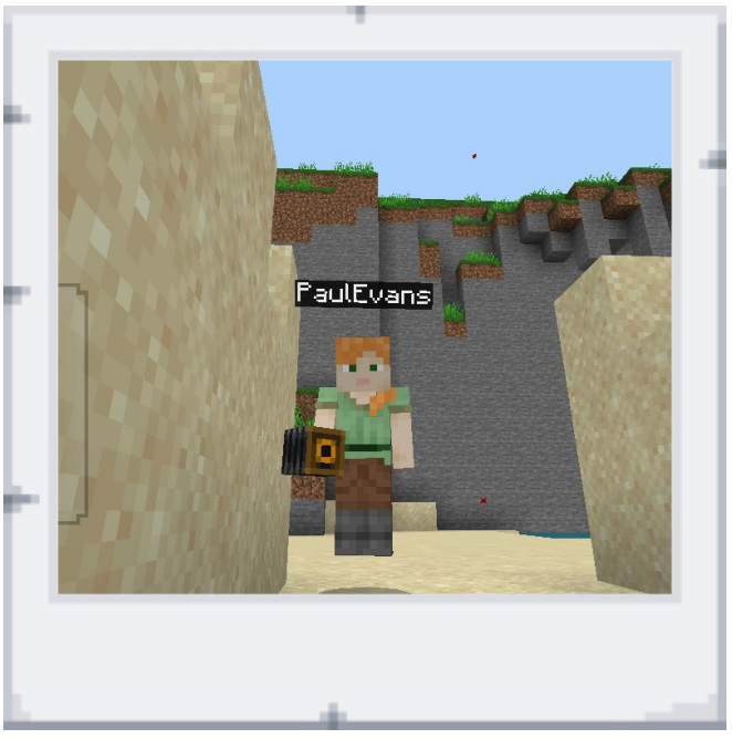 englishpool's tweet photo. レアな自撮り（？）📸
Minecraft × 英会話クラスでは、子どもたちの後ろから進み具合を見守り、困った時はすぐサポート。楽しく遊んでいるようで、実は「英語で考えて伝える力」を育てています😊 #Minecraft英会話 #子ども英語 https://t.co/WQPE2ZuC2f