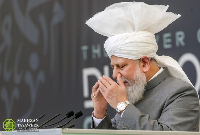 abdulnoor497's tweet photo. #KhilafatForPeace

"May #AllahTheAlmighty protect the Jama’at from every kind of evil and may He enable us to do true #justice to our Bai’at [oath of allegiance], just as #ThePromisedMessiah (as) expected from us."

- Hazrat Mirza Masroor Ahmad (aba), #KhalifatulMasih V https://t.co/RyxZk0axVh