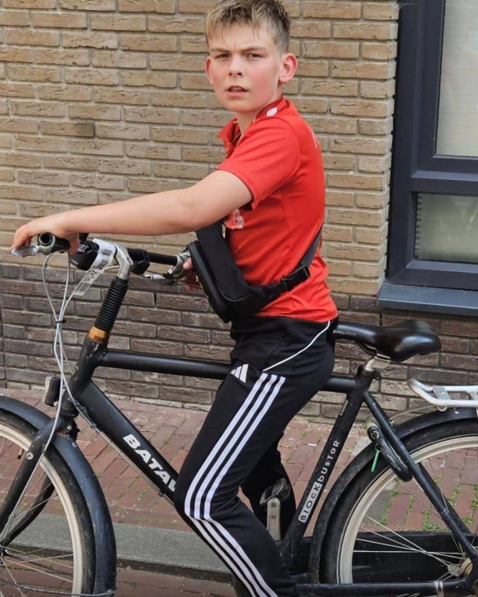 Dolly van den Berg tweet media