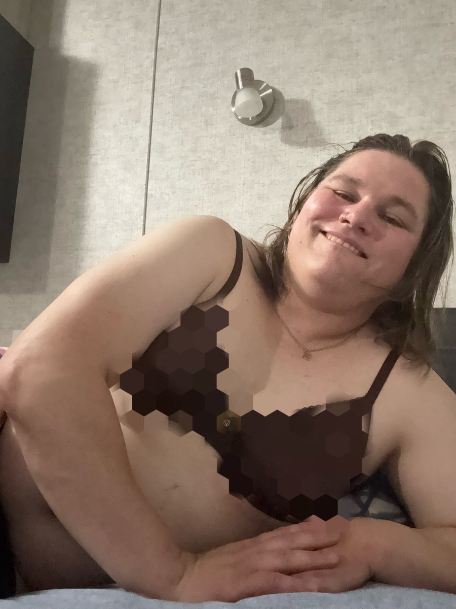Echo🌹yourTransGoddess tweet media