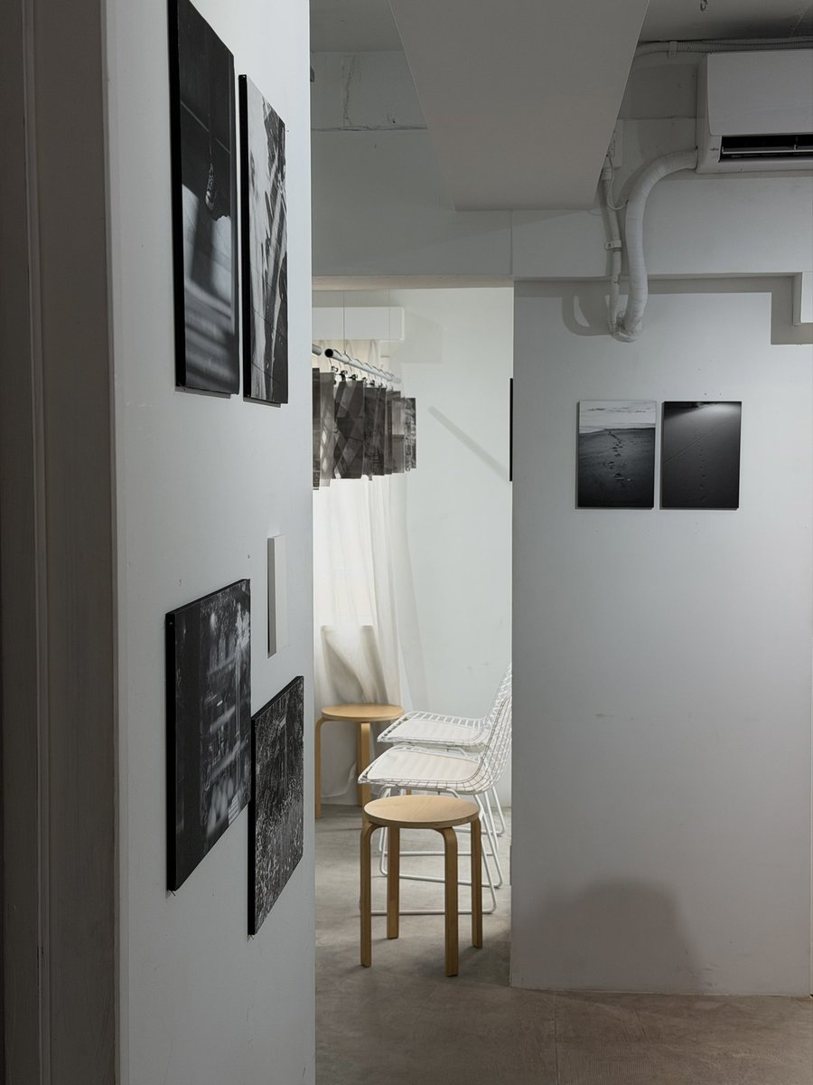 momen's tweet photo. 村田雄平 xハラヒロシニ人展
「在るとき」

お邪魔しました

お二人の写真好きです

5月24日まで
gallery tentplant 青山にて https://t.co/xd4ZueElbE