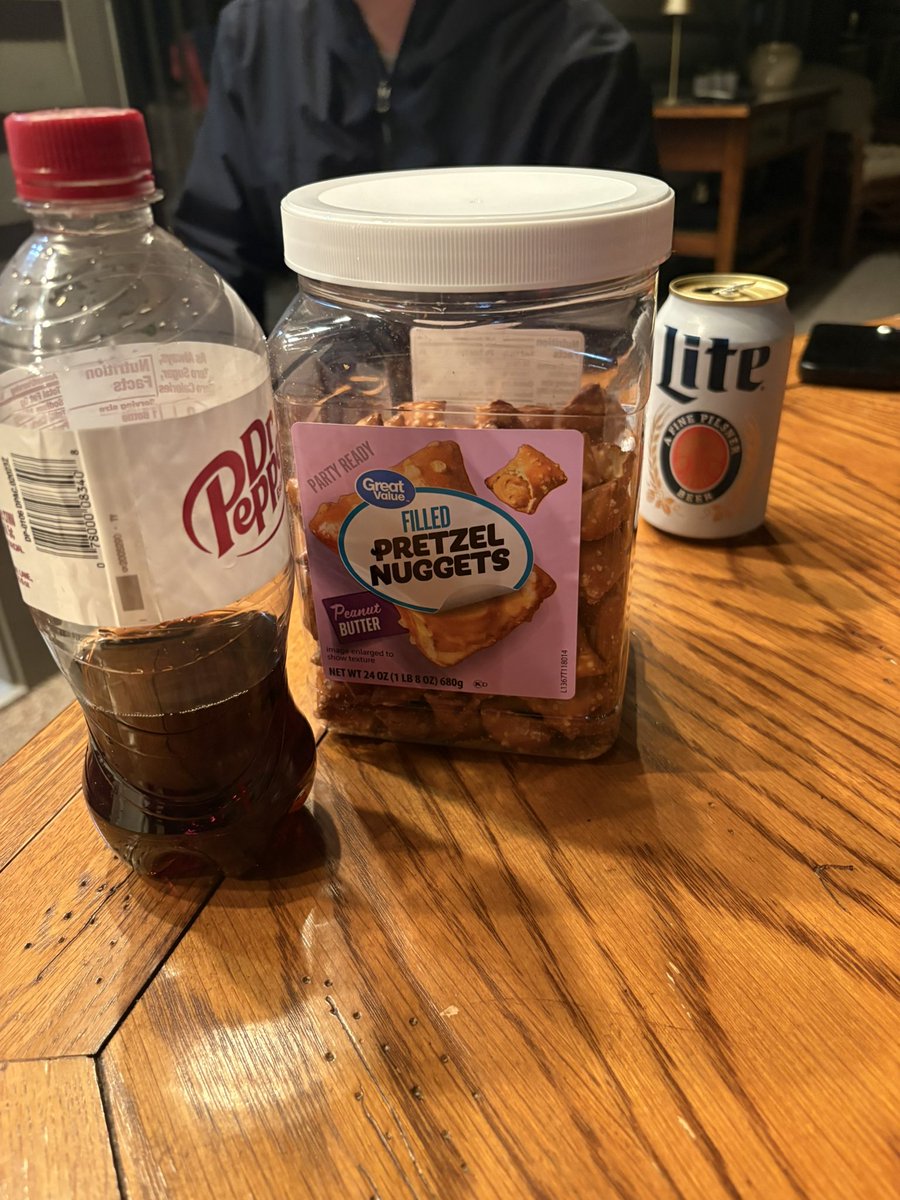 Lieutenant Cornbread tweet media