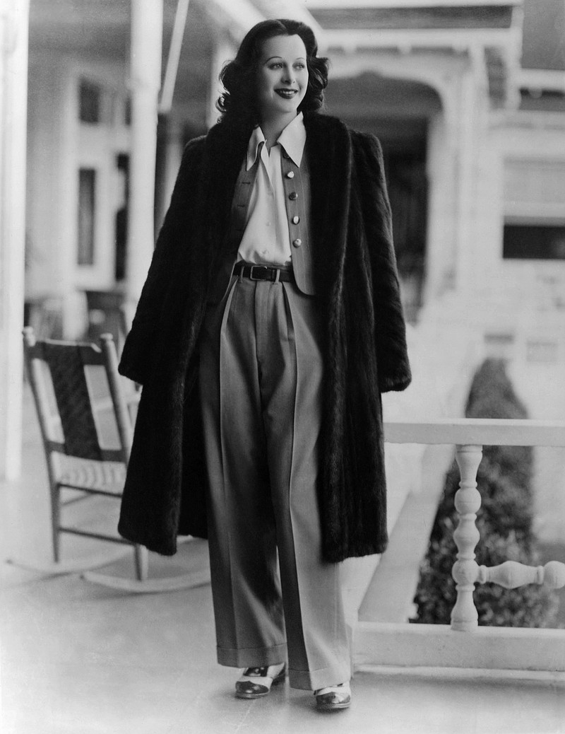 Suzanne08253534's tweet photo. Hedy Lamarr, 1940s https://t.co/o74Eu2H09G