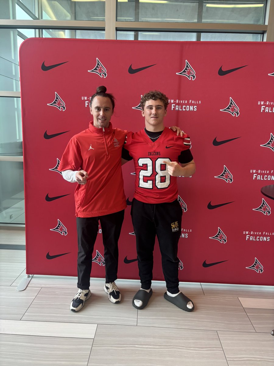 lukerisslingFB's tweet photo. After a phenomenal junior day and some great conversations with @coach_Wiss @CoachWoodUWRF &amp; @CoachMBrown_ I am blessed to receive my first offer to play football at the next level with the reigning national champions UW - River Falls #wisfb #riverfalls #wiac @Coach_Brusoe https://t.co/chOQ7yW1yP