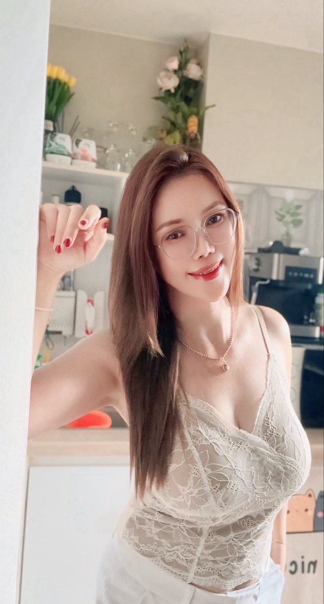Momaypbuc's tweet photo. สวัสดี วันหยุด พักผ่อน🥂🥂🥂🥂
#สวัสดีวันเสาร์💃💃💃💃💋💋 https://t.co/rm551L9kRF