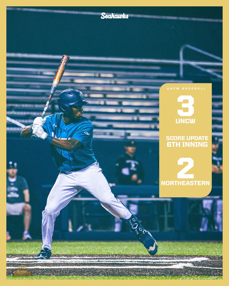 UNCWBaseball's tweet photo. hawks up!!

#TidalTown https://t.co/frE4S15NPA
