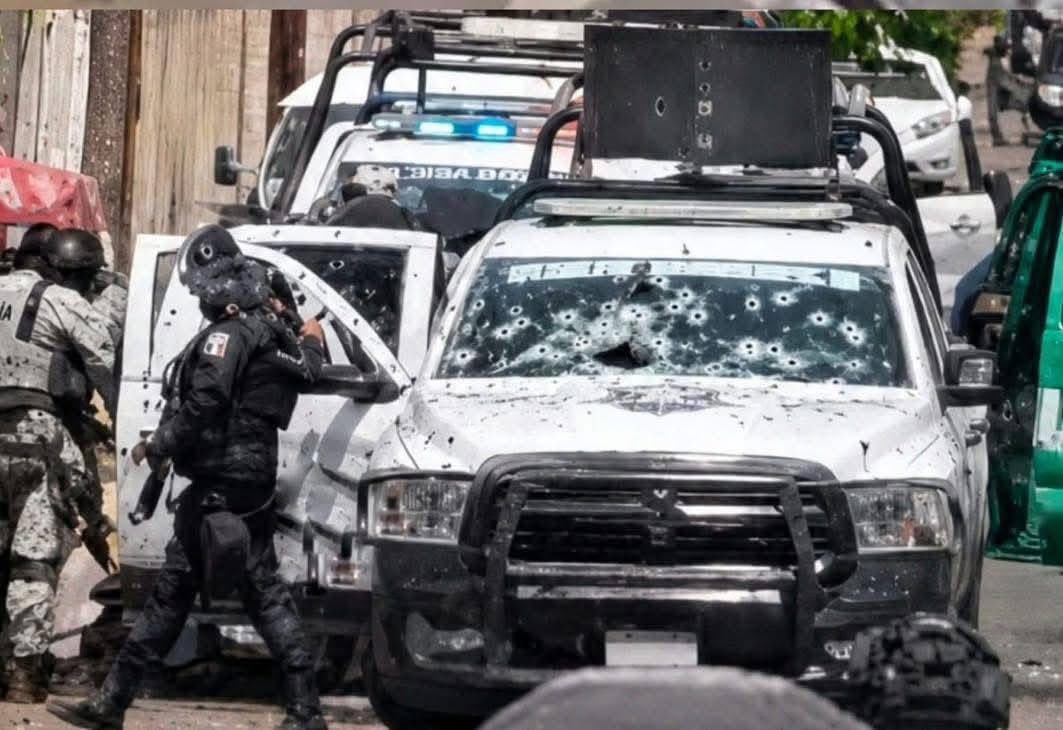 POLICIACA 🚔🚨 #Michoacán: emboscan patrulla de la Guardia ...