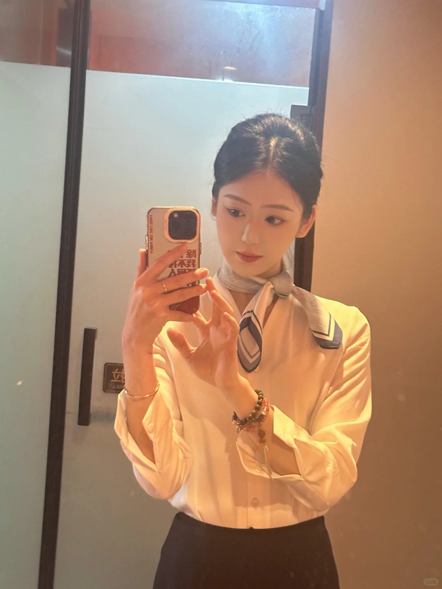 东航小倩 tweet media