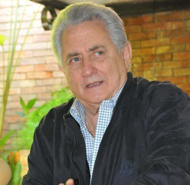 DAZZLER_ES's tweet photo. ¿Cómo votas por Hugo Niggael Darkvéz Frías, teniendo a un ario listo para desmarronizar Venezuela al lado? https://t.co/iA9XuqKIsp