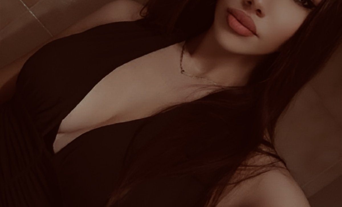 MadameReceipt's tweet photo. Some men ask for attention.
Better men make themselves worth noticing first.

Read my pinned before you try. https://t.co/0h39oWLEBN
