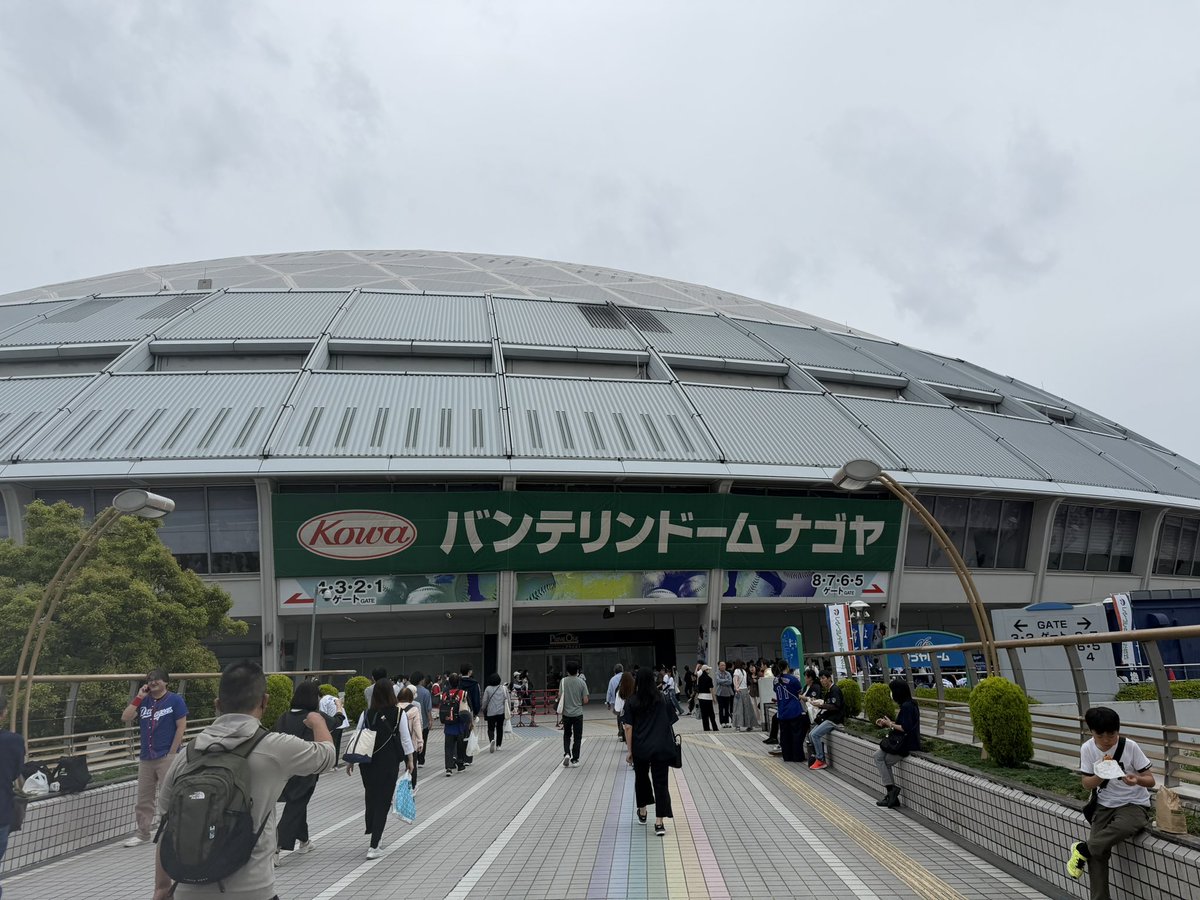 マル tweet media