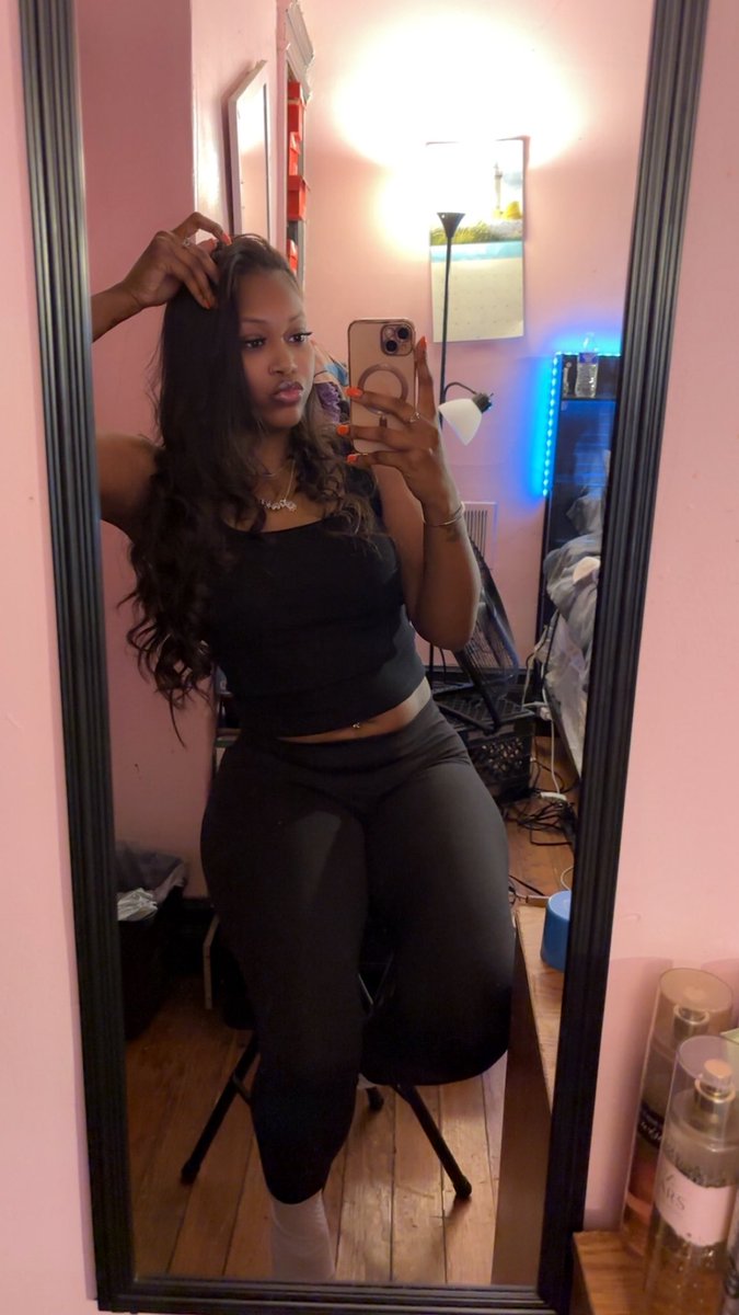 __Daishaa's tweet photo. the baddest in the room 😮‍💨😍 https://t.co/3sbCSfQLkh