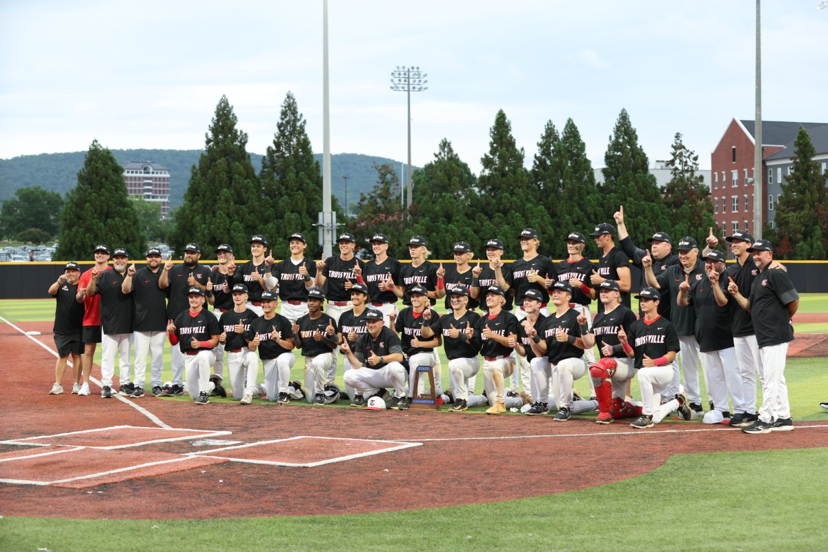 TribSportsLive's tweet photo. Hewitt-Trussville Huskies sweep Auburn to grab 7A Baseball State Championship

https://t.co/YlxJBfd8uP https://t.co/7y5ijt8rBE