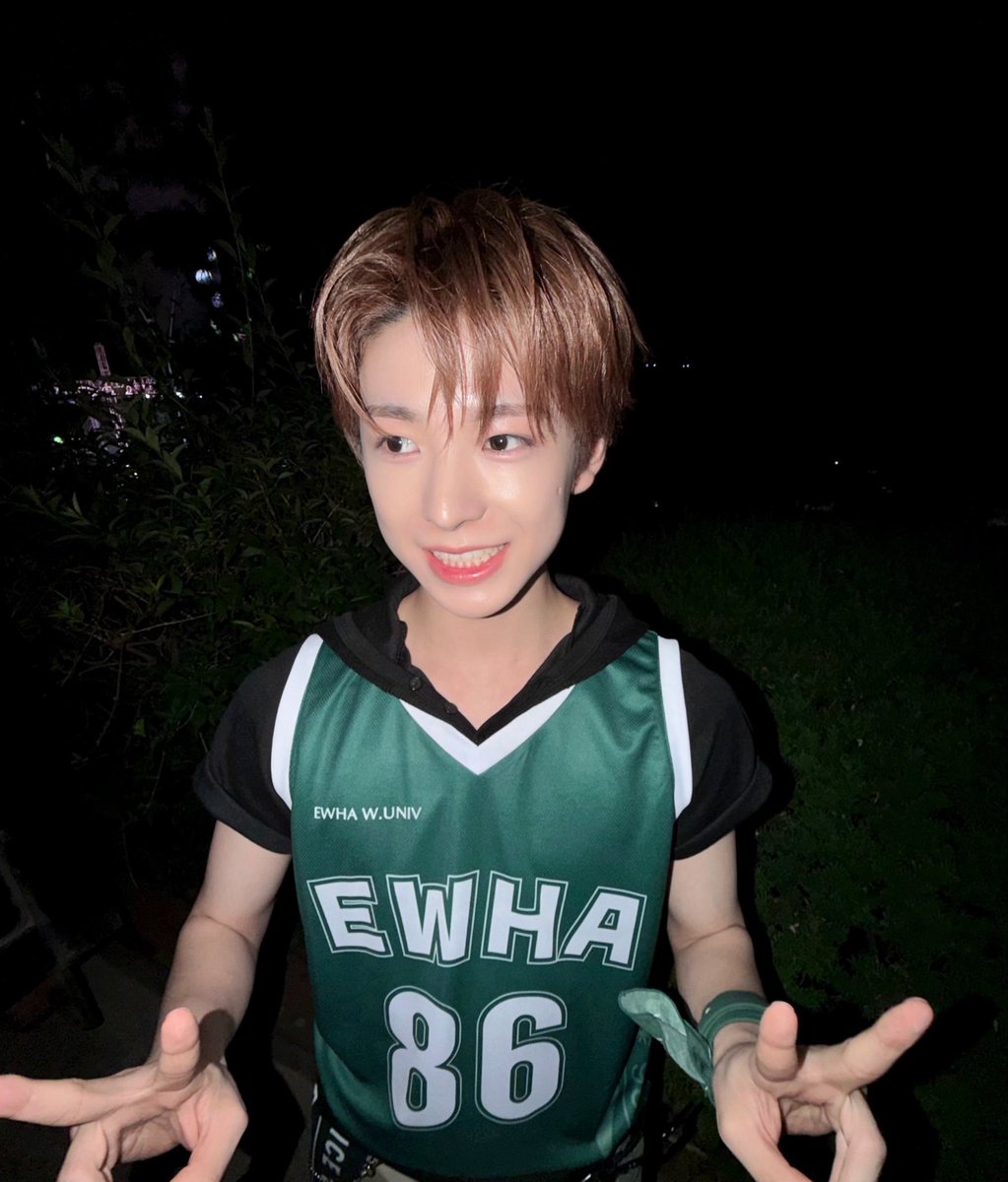 우닷 tweet media