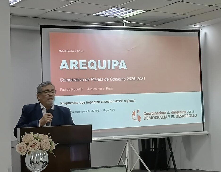 danielhermozan's tweet photo. Gracias a los emprendedores y dirigentes de #Arequipa quienes demostraron en una sola voz que las propuesta por el desarrollo de las Mypes del Perú y en especial del Sur de nuestro país se sustenta en el respeto de la iniciativa privada.

El Acta Mype de Arequipa debe ser asumida por los candidatos a la segunda vuelta.

Las Mypes deben ser el quinto motor del desarrollo de que debe ser encendido por los jóvenes del país.
#mypes #emprende #segundavuelta
