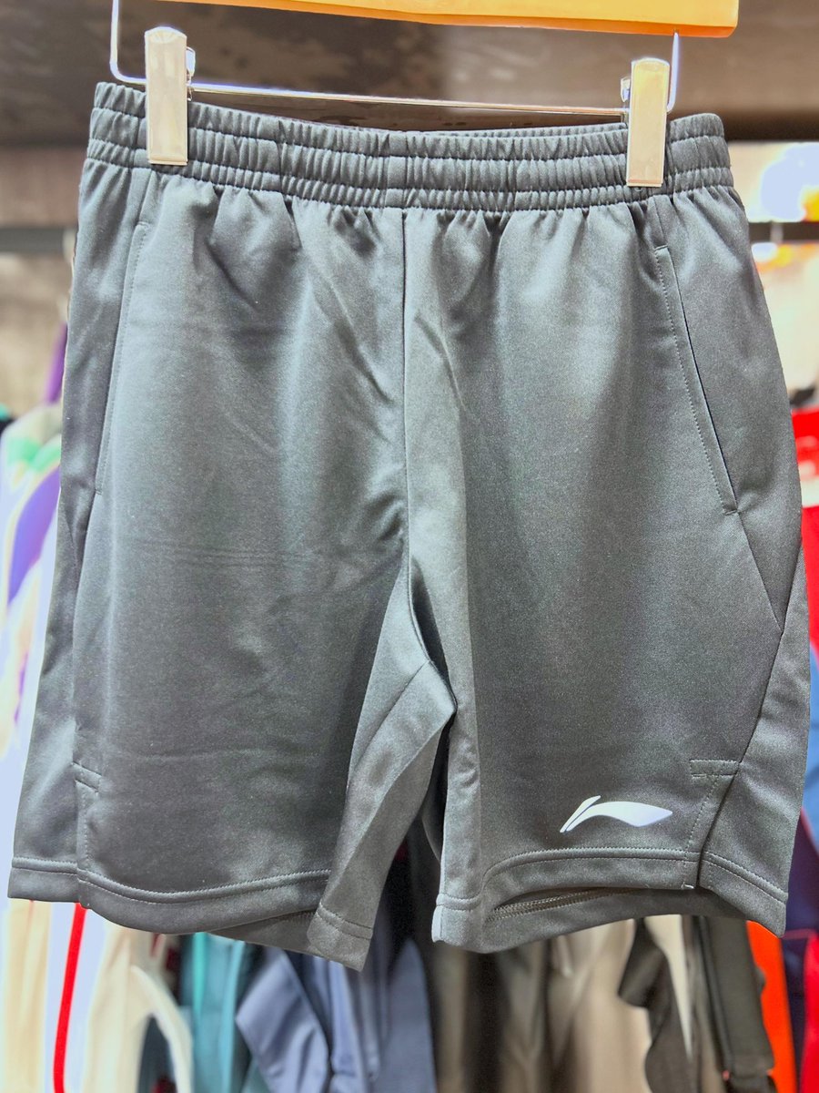 sunfast_machida's tweet photo. 【LI-NING 新ゲームパンツ紹介】

品番：AAPV107

AT-DRY吸汗速乾テクノロジー採用💪

水分を素早く吸収→素早く乾く𓂅𓂅︎︎︎
ドライ感キープで快適さもすんばらしい

#ハシルトン
#バドミントン
#リーニン https://t.co/90OChQVqsd
