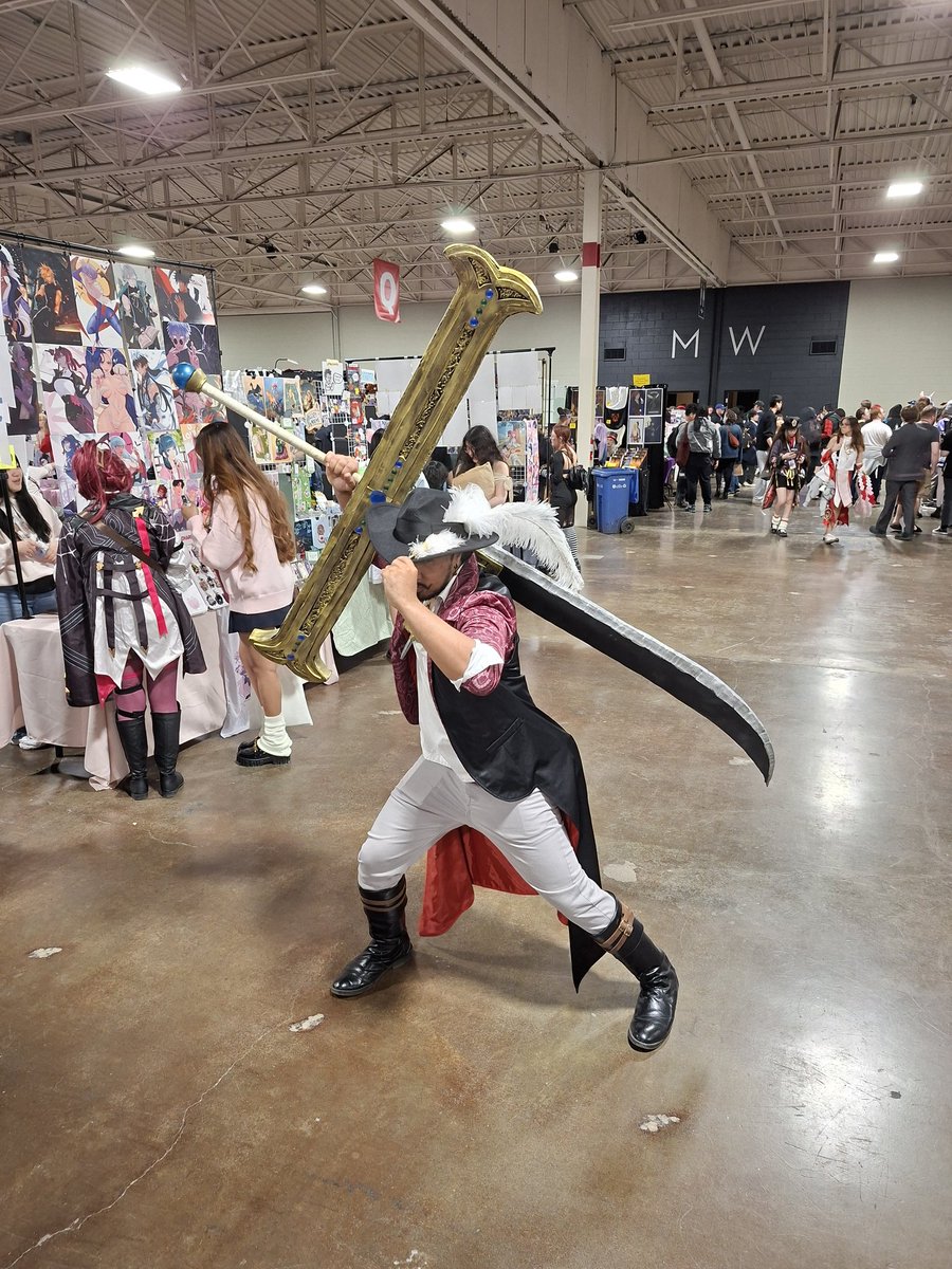 NothsaVT's tweet photo. Perceive the cosplayers! https://t.co/MoiEzV934b