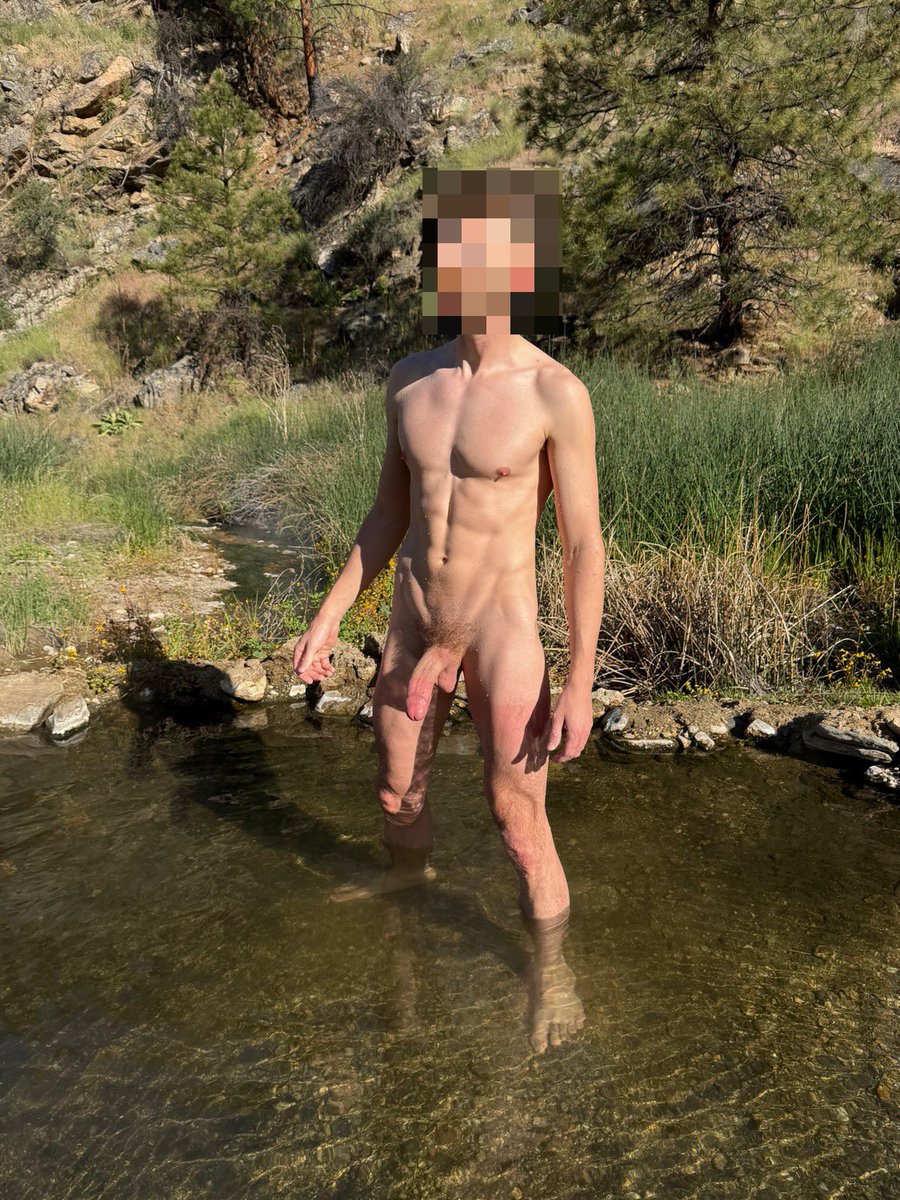 opal_sage_'s tweet photo. Let the straight boys stare https://t.co/4wbgK50gHA