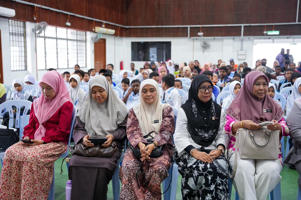 TOK MAT COMMS tweet media