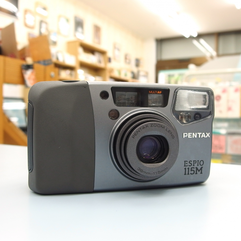 champcamera's tweet photo. PENTAX #ESPIO115M ￥14,800 by #たまプラーザ 店

フルオートの #フィルムカメラ です。豊富な露出方式を使いこなすと、より理想に近い写真を撮ることができます。
非常に小型・軽量で、これ１つポケットに入れれば38-115mmのズームレンズでダイナミックな風景から遠くのもののアップまで撮れちゃいます！

#田園都市線
https://t.co/f7DAMz4nG5