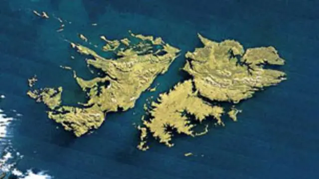 HispanismoC's tweet photo. #22Mayo de 1774 el español Francisco de Orduña y sus hombres toman posesión de las Islas Malvinas, que hoy son reclamadas por Argentina y que los llevó a la guerra con Inglaterra en 1982. https://t.co/yjLNbimJej
